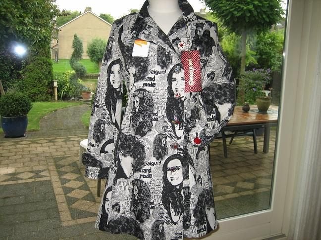 Gave Nieuwe aparte zwart/witte jas Desigual mt 38/40, Maat 38/40 (M), Zwart, Nieuw, Ophalen of Verzenden