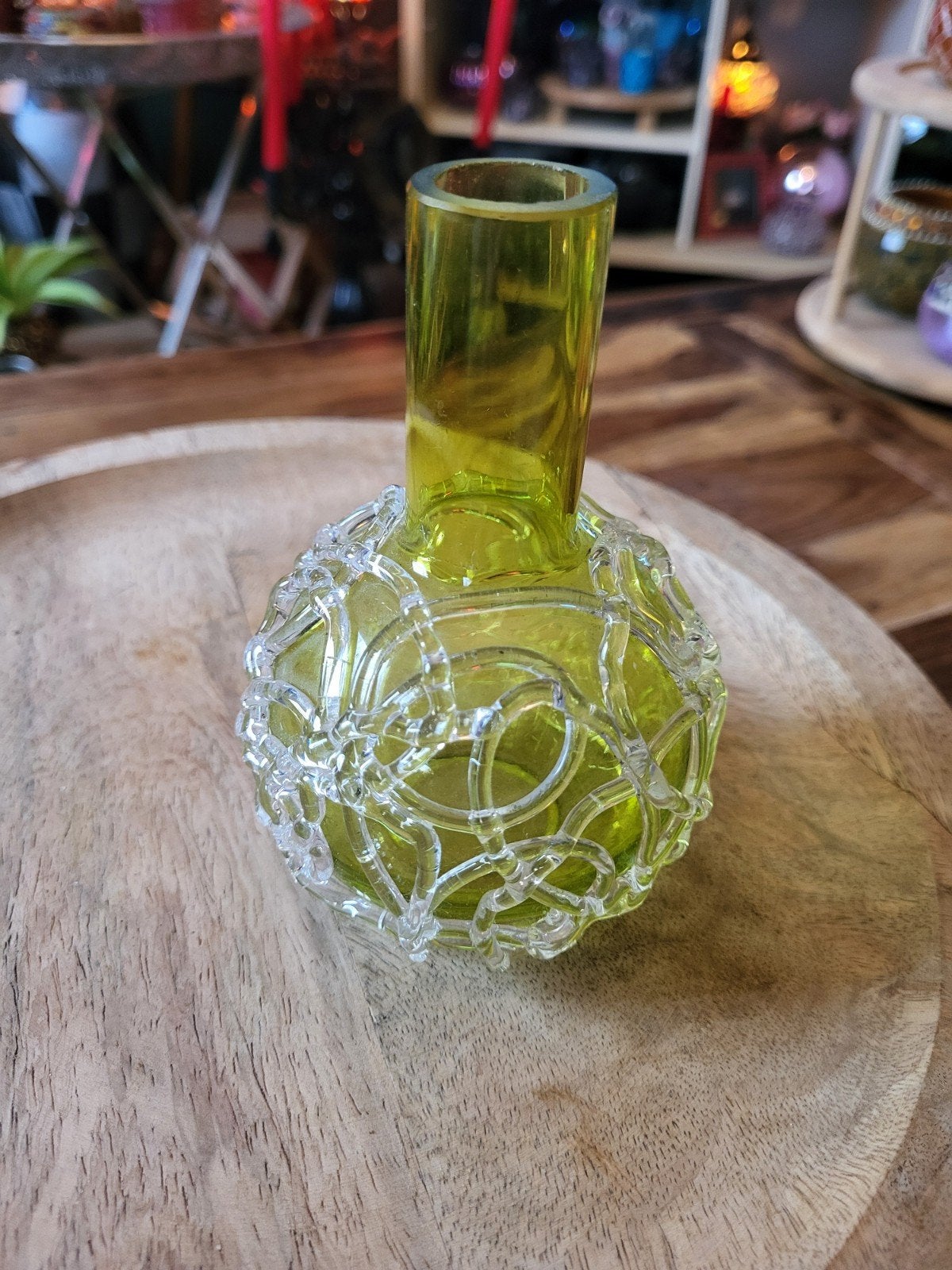 Vintage Groen Glazen Vaasje met Gevlochten Glaswerk (60/70), Ophalen of Verzenden
