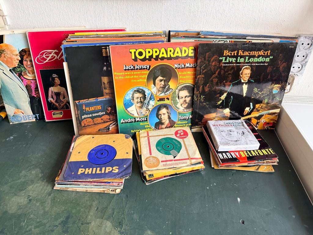 Langspeelplaten 60 stuks en singles 40 stuks jr50/60/70, Cd's en Dvd's, Vinyl Singles, Ophalen, Zo goed als nieuw