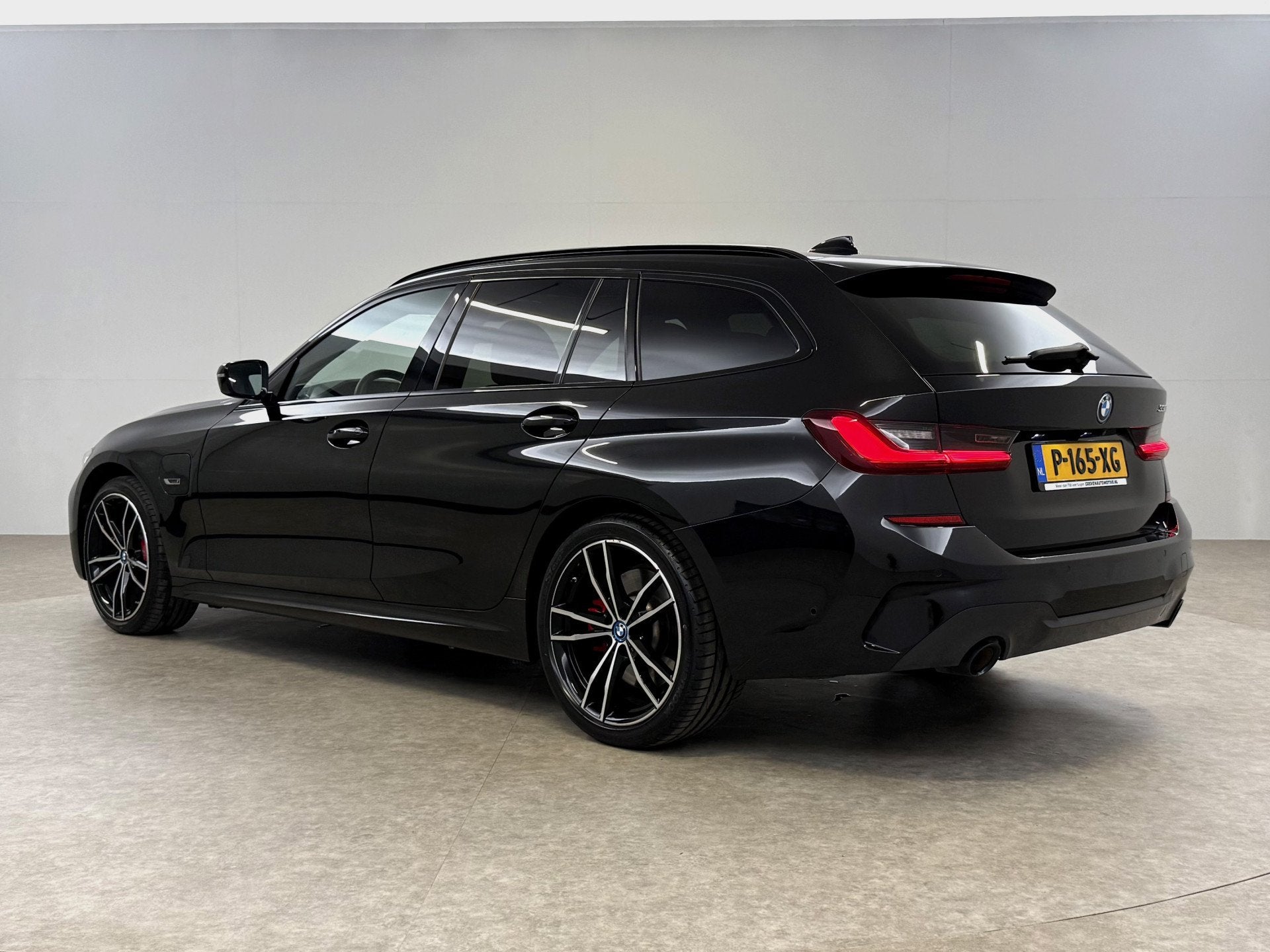 BMW 3 Serie Touring 330e M-Sport | Shadowpack | Pano | Virtu, Auto's, BMW, Automaat, 1998 cc, Achterwielaandrijving, Gebruikt