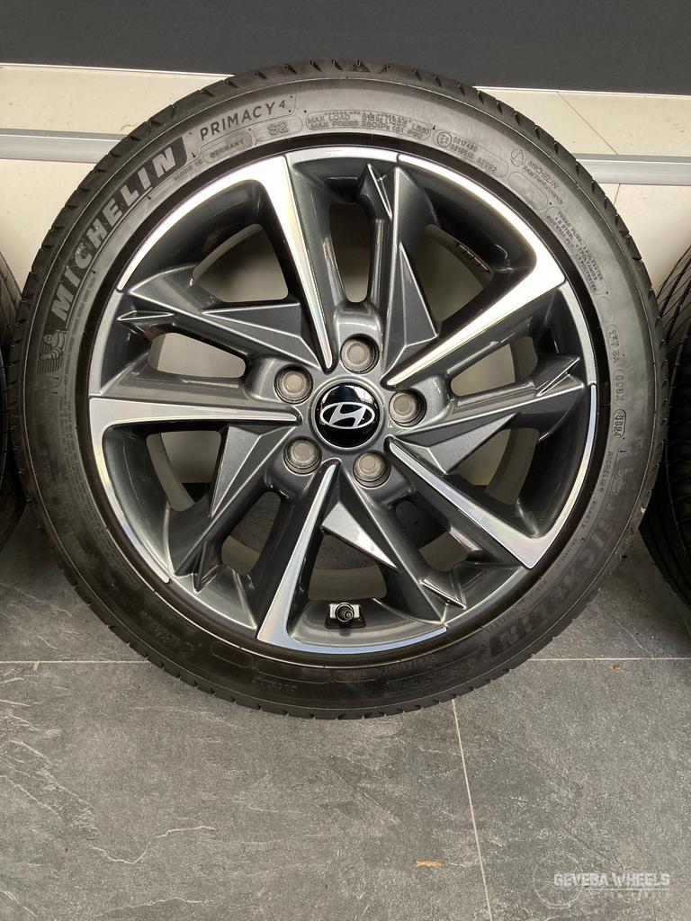 17” originele Hyundai i30 velgen + banden 5x114.3 225/45/17, Gebruikt, -, -, Banden en Velgen