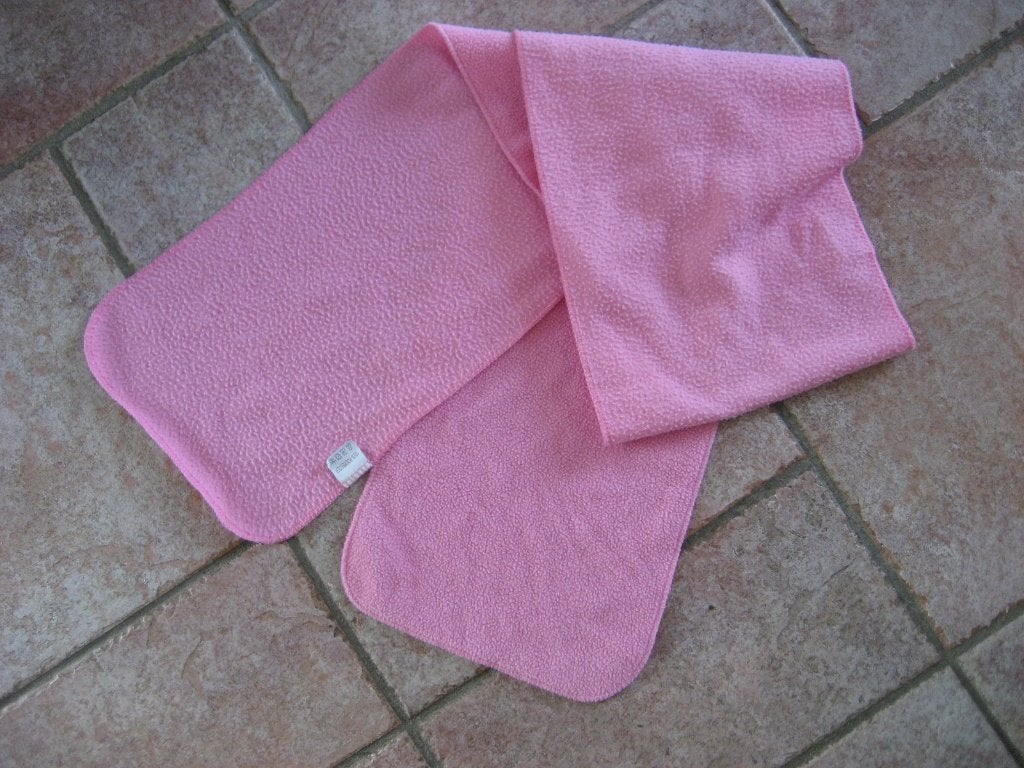 Heerlijk zachte en warme Roze fleece sjaal kind 5882, Kinderen en Baby's, Kinderkleding | Mutsen, Sjaals en Handschoenen, Verzenden