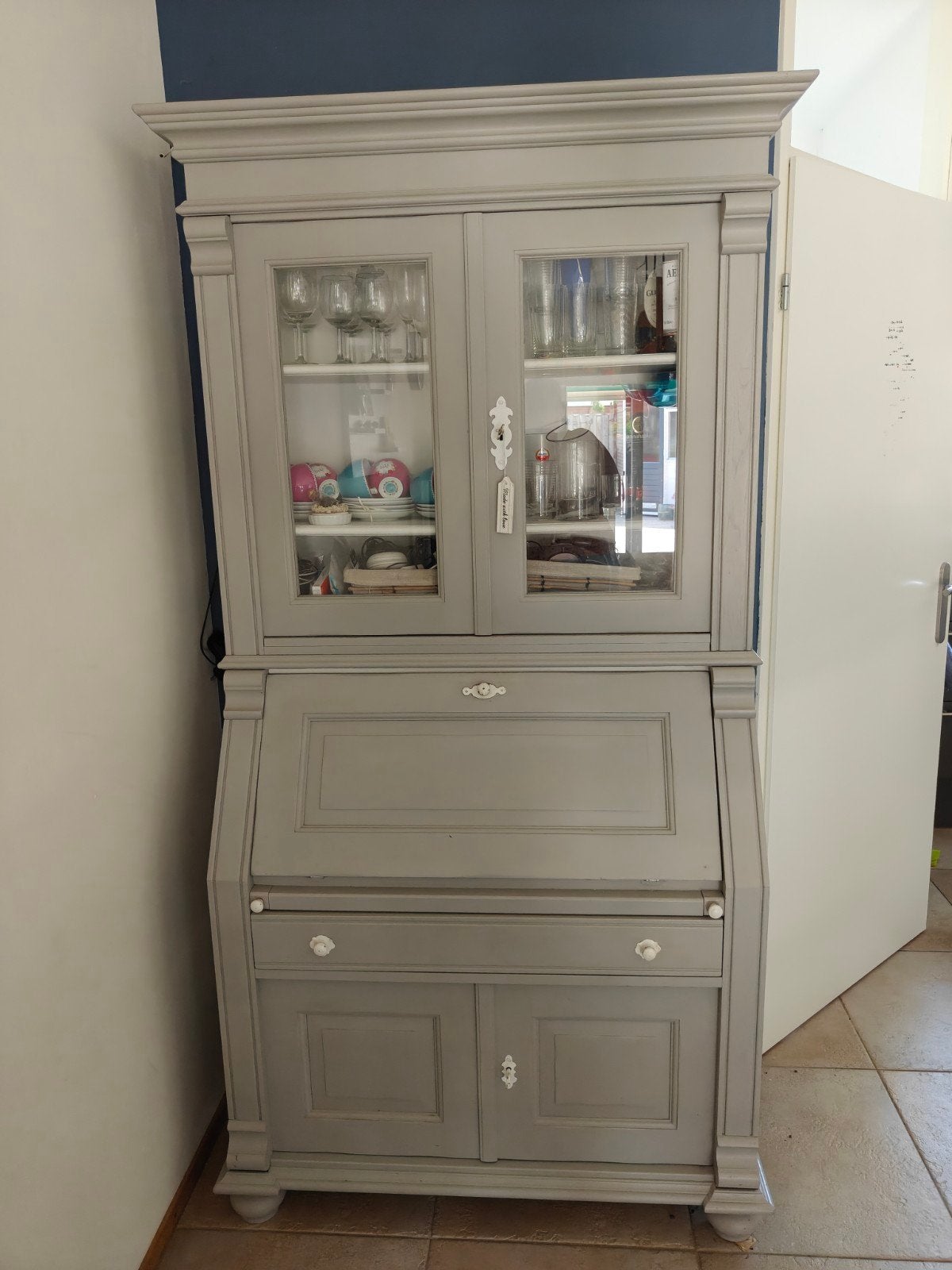 Landelijke vitrinekast / secretairekast, Huis en Inrichting, Kasten | Dressoirs, Gebruikt, 100 tot 150 cm, 50 tot 75 cm, Met lade(s)