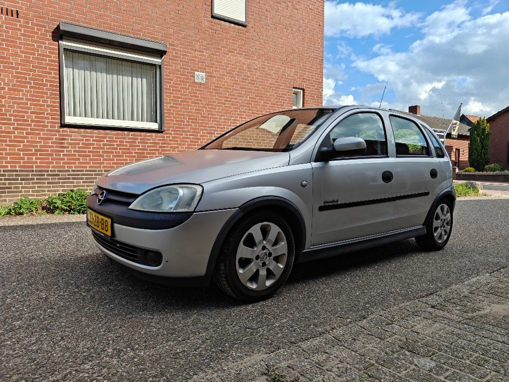 Opel Corsa 1.8 Sport