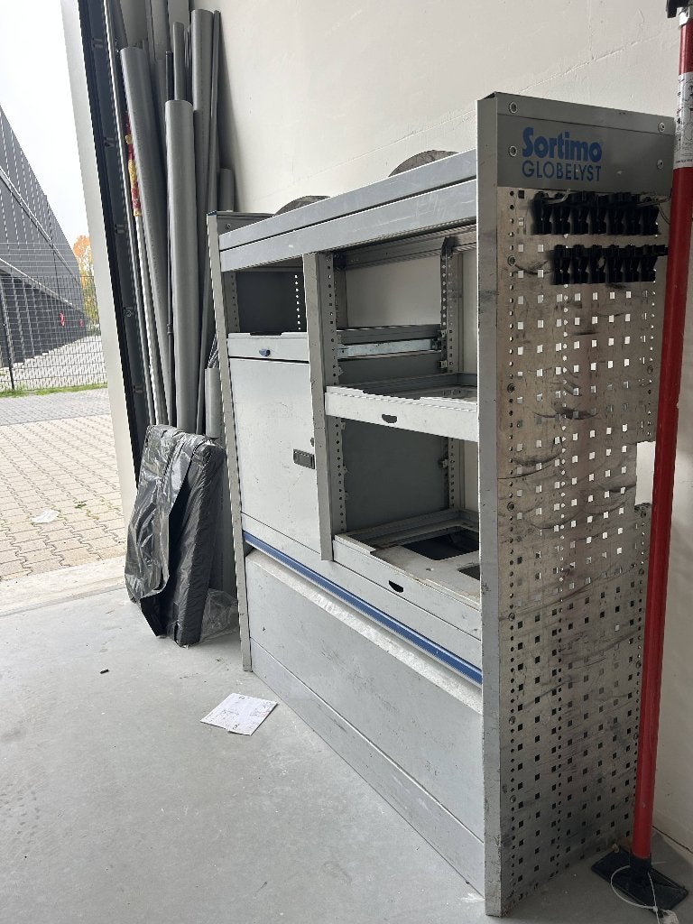 Sortimo Globelyst bedrijfswageninrichting, Ophalen