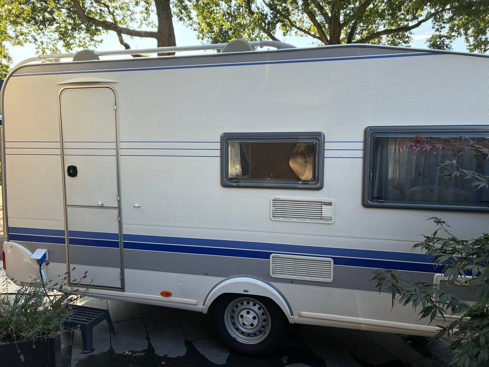 Hobby 440 SF De Luxe Easy uit 2004 - Compact en Compleet, Ophalen