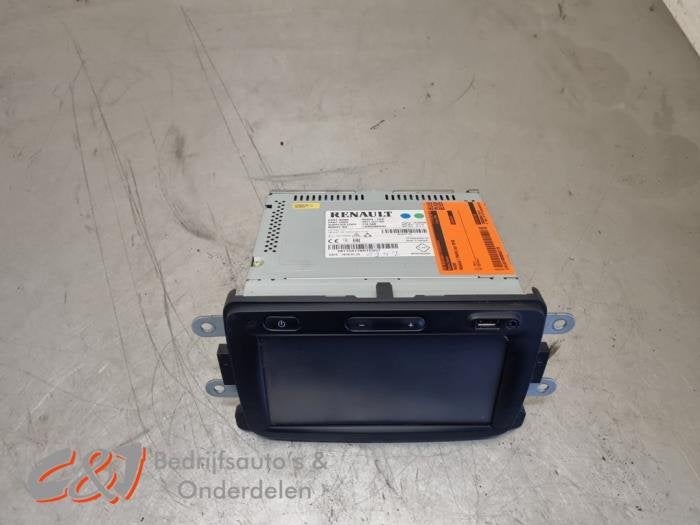 Radio van een Renault Trafic, Gebruikt, -, Renault, -