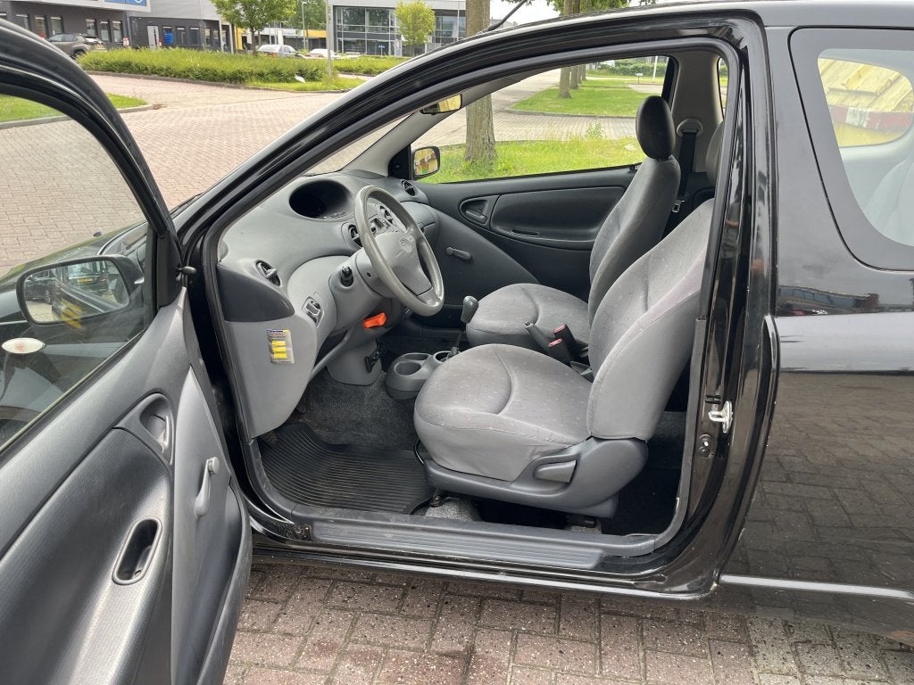 Toyota Yaris 1.0-16V VVT-i Terra| MET NIEUWE APK! (bj 2000), foto 10