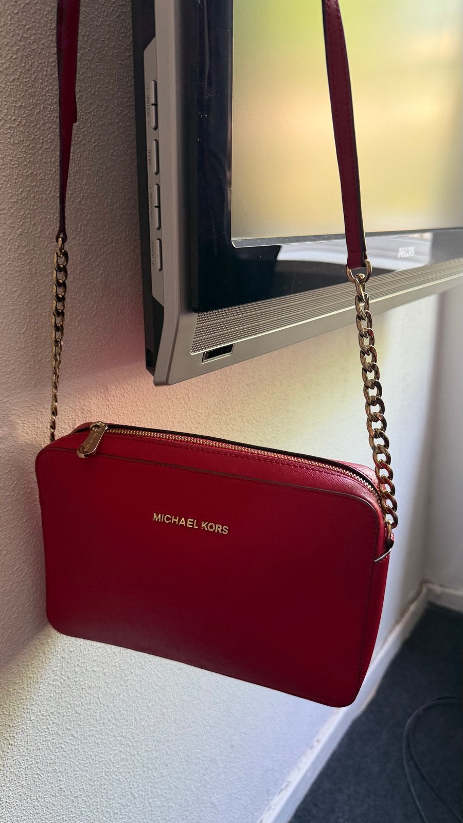 Michael Kors schoudertas rood in perfecte staat, Ophalen of Verzenden, Zo goed als nieuw, Rood, Schoudertasje