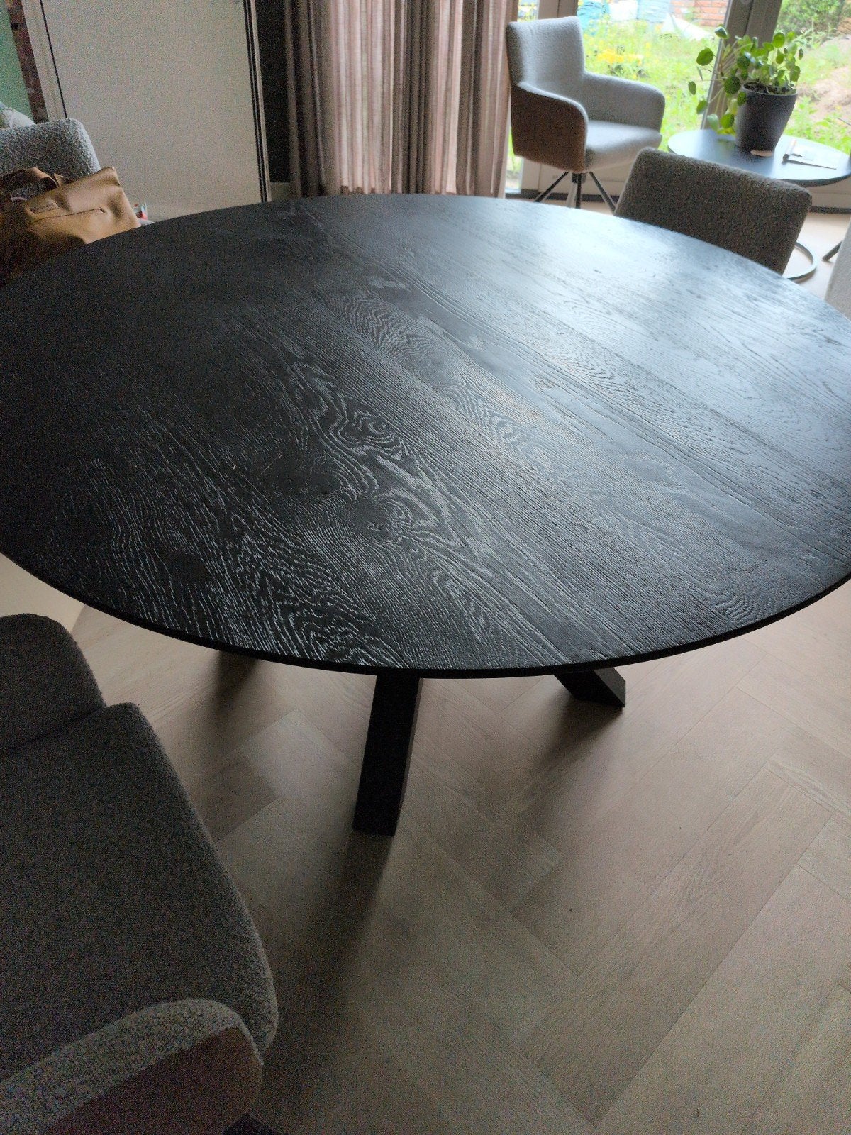 Ronde eettafel 150cm diameter met spinpoot - Zwart eikenhout, Ophalen, Gebruikt, Rond, Vijf personen of meer
