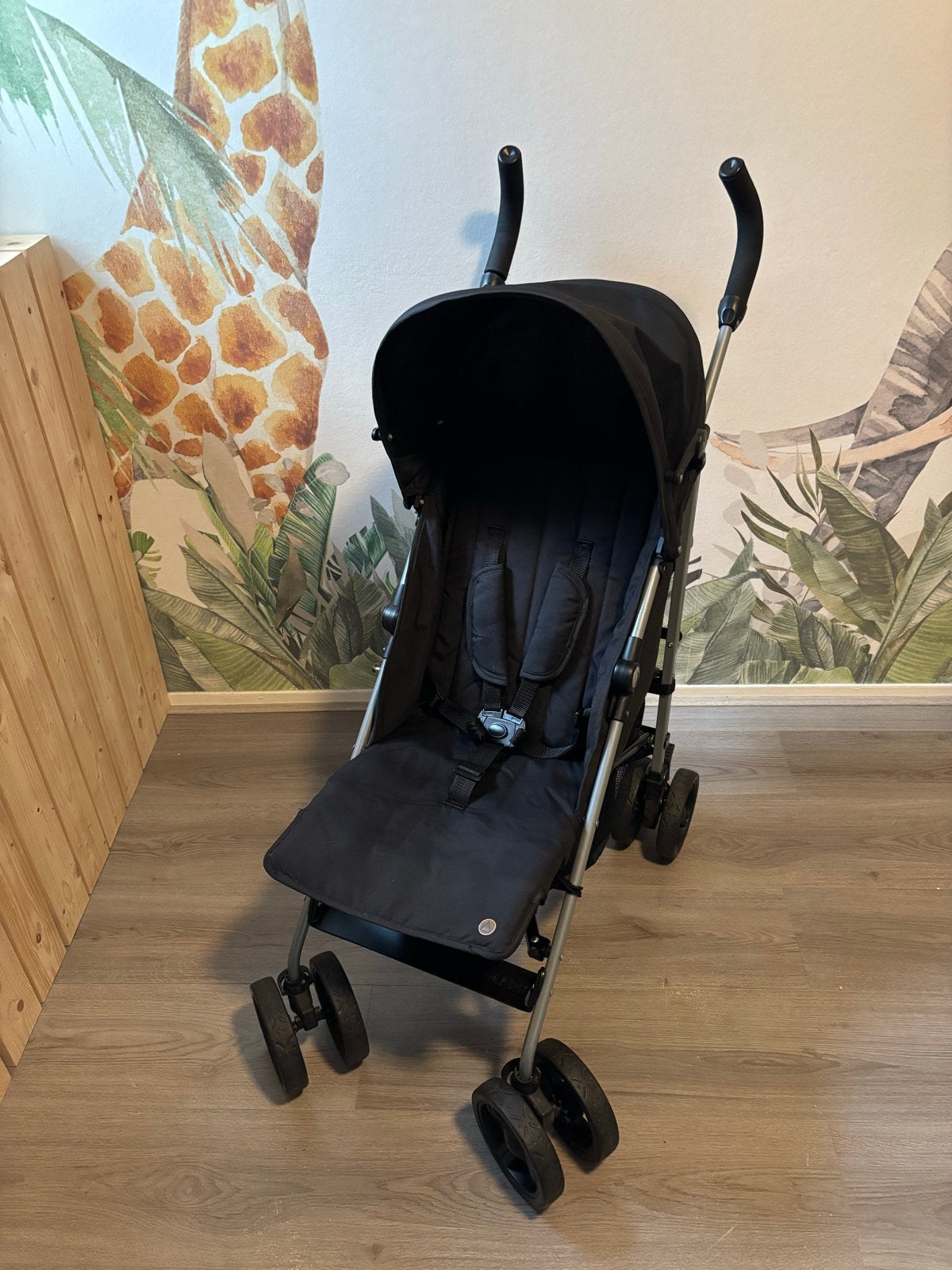 Topmark buggy zwart – compact inklapbaar – zo goed als nieuw, Ophalen, Zo goed als nieuw, Zonnekap