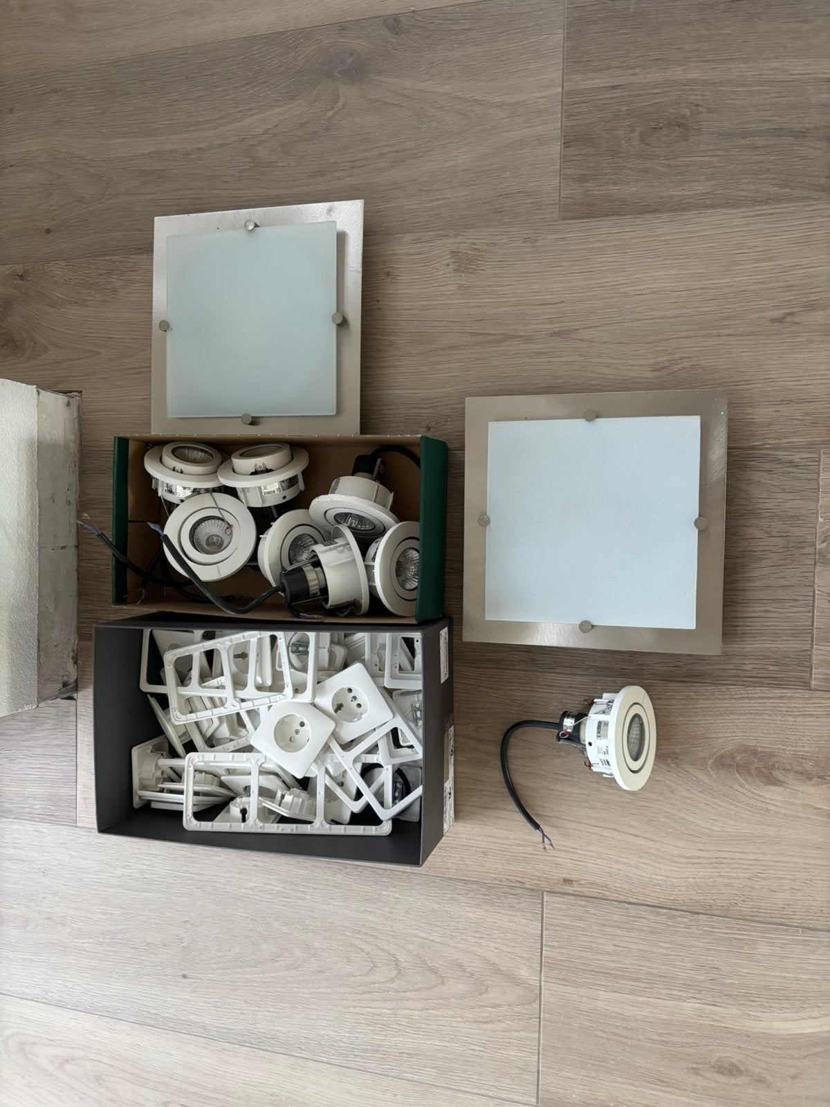 Schakelmateriaal, Ophalen, Gebruikt