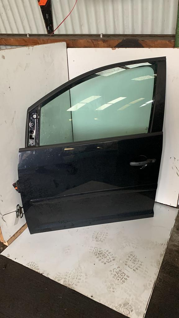 Linker voor portier Volkswagen touran bouwjaar 2006., Auto-onderdelen, Carrosserie en Plaatwerk, Gebruikt, -, -, Ophalen of Verzenden