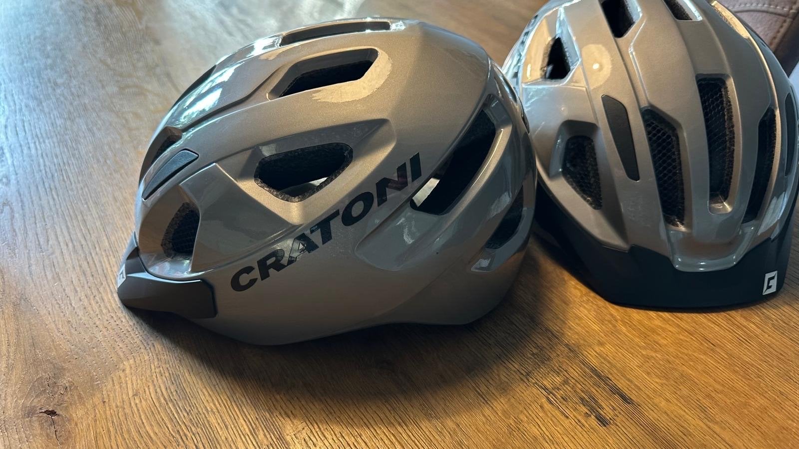 Cratoni Fietshelm - Zo goed als nieuw, Ophalen, Zo goed als nieuw, M, Heer of Dame