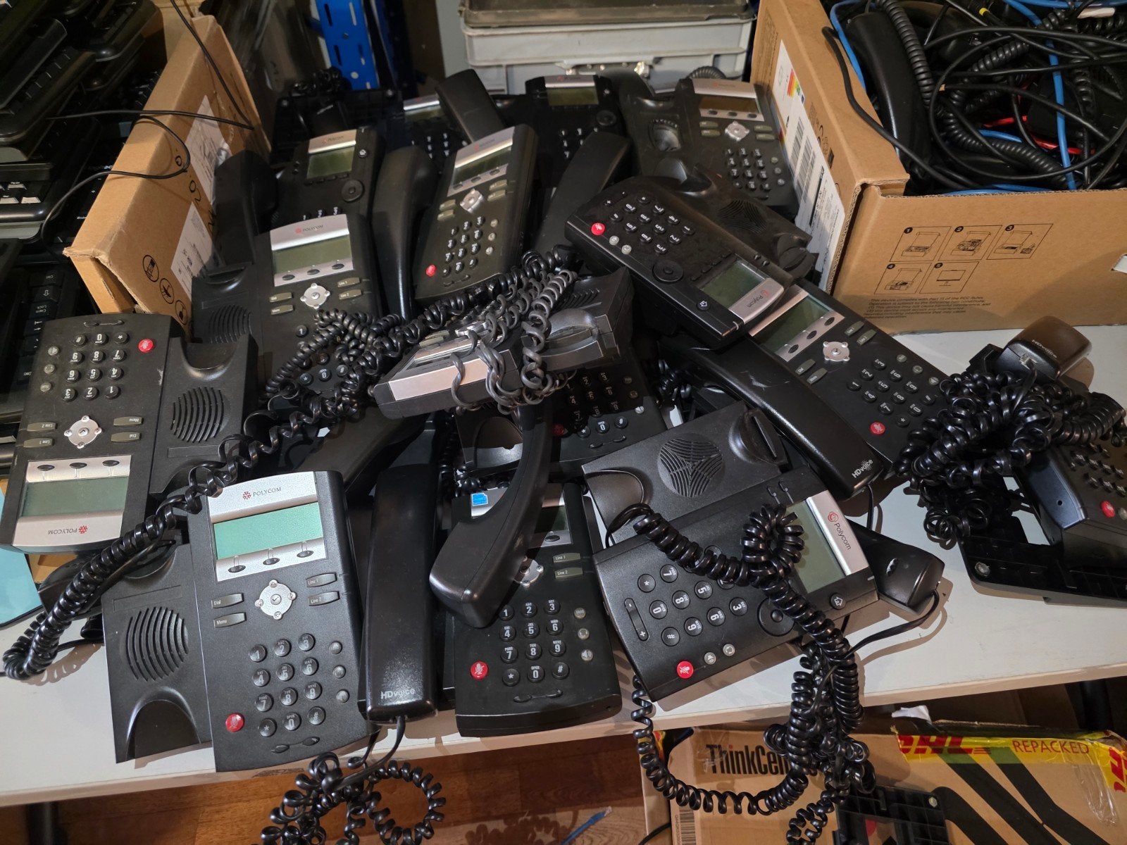 Partij Polycom VoIP telefoons - Ideaal voor onderdelen/opkna, Ophalen of Verzenden, Gebruikt, 4 handsets of meer
