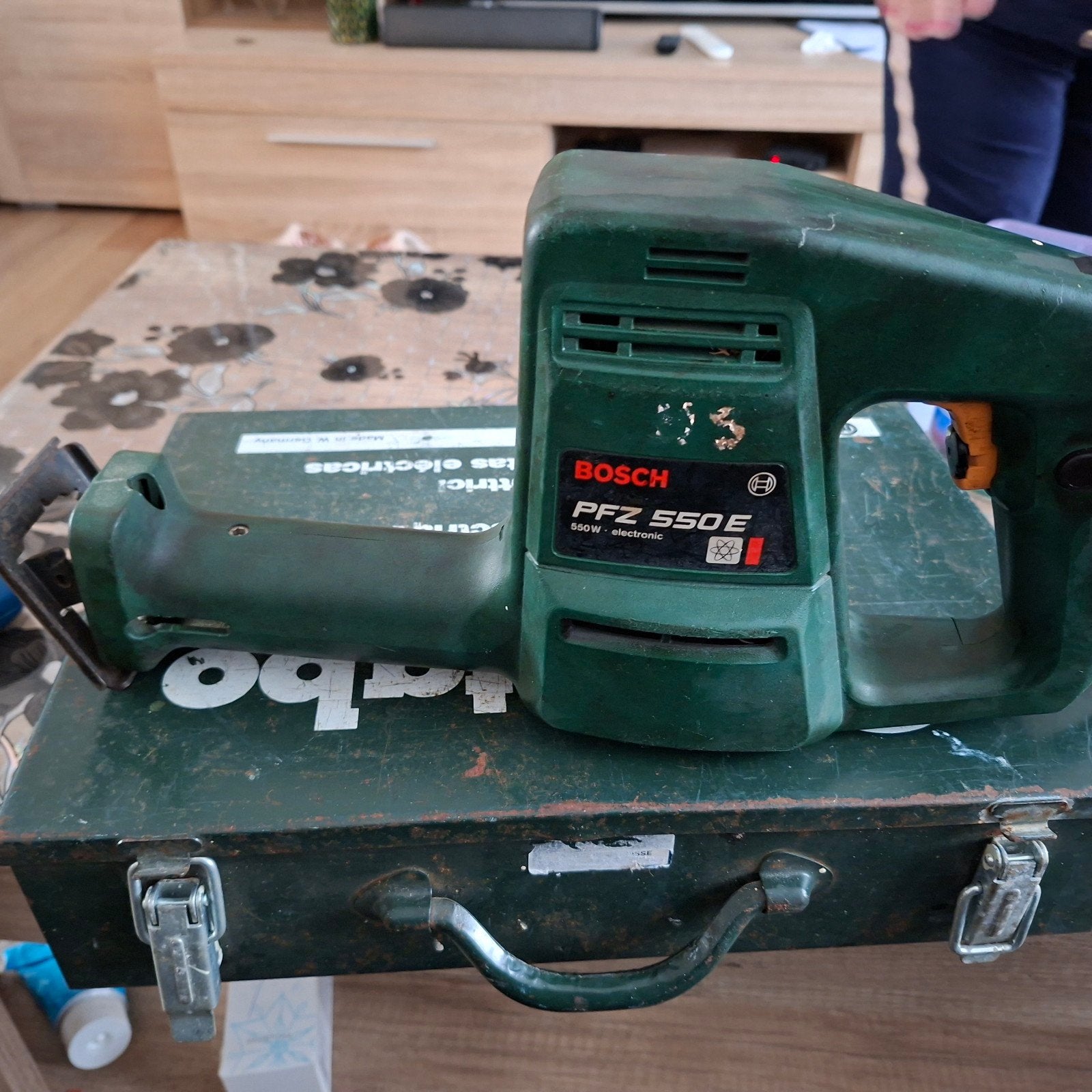 Bosch Reciprozaag PFZ 550 E - Krachtige Zaagmachine, Gebruikt, 70 mm of meer, 600 tot 1200 watt, Ophalen of Verzenden