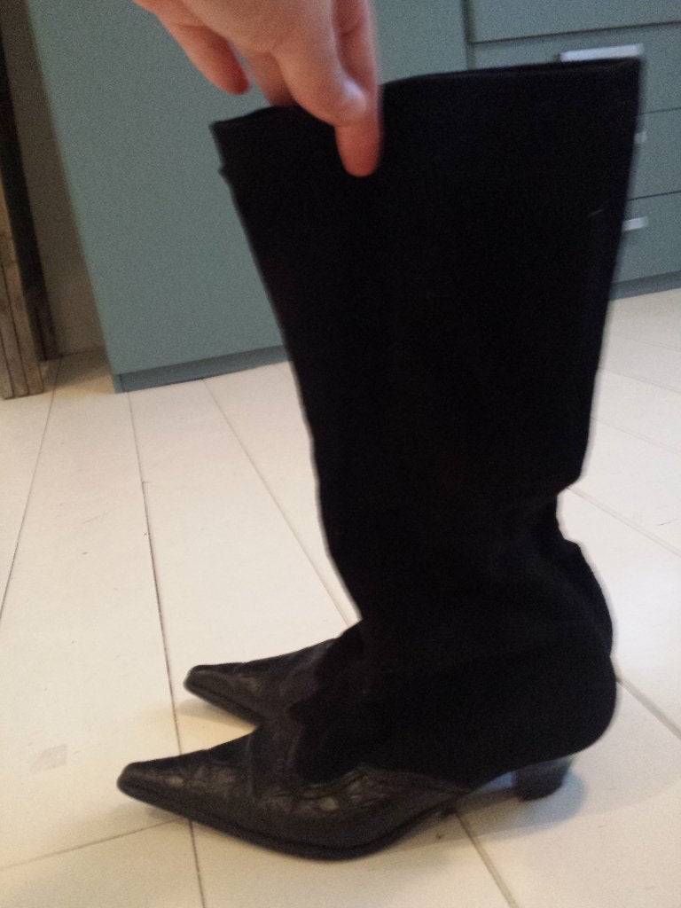 Stoere zwarte laarzen / schoenen maat 37, Ophalen of Verzenden, Gedragen, Zwart, Hoge laarzen