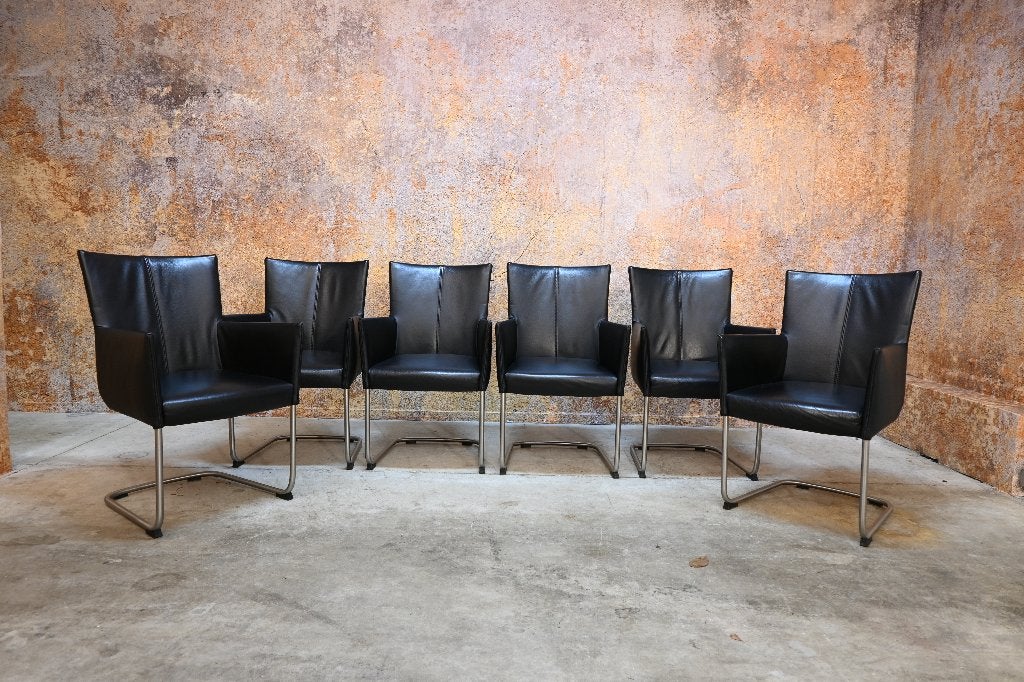 ZGANieuw 6 zwarte leren Bert Plantagie Jones design stoelen
