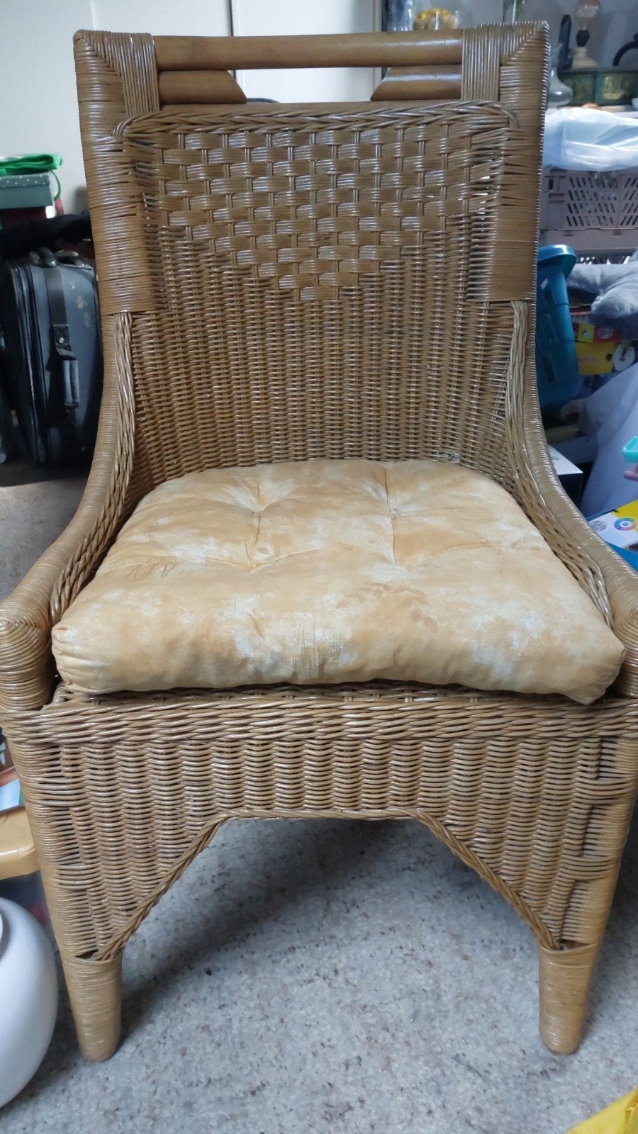 Goed stoelrotan  met kussen, Huis en Inrichting, Fauteuils, Ophalen, Zo goed als nieuw, 50 tot 75 cm, Riet of Rotan