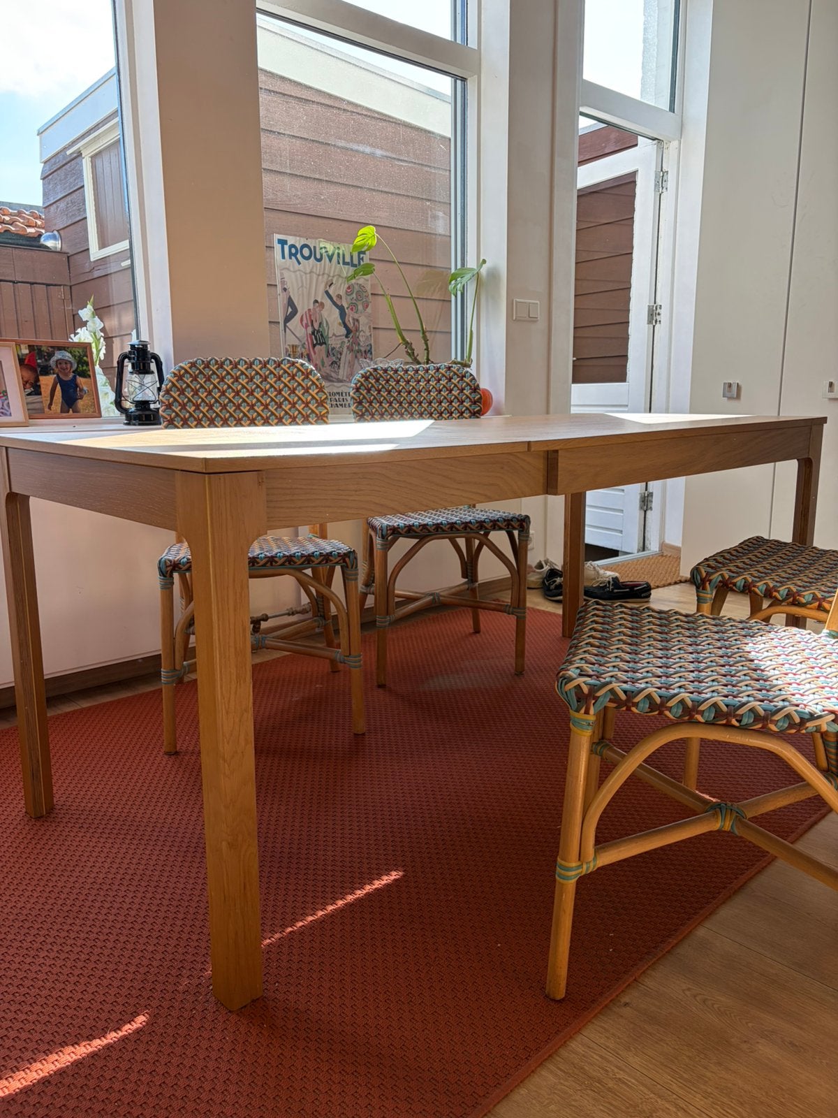 Foto 6 van IKEA EKEDALEN uitschuifbare hout eettafel