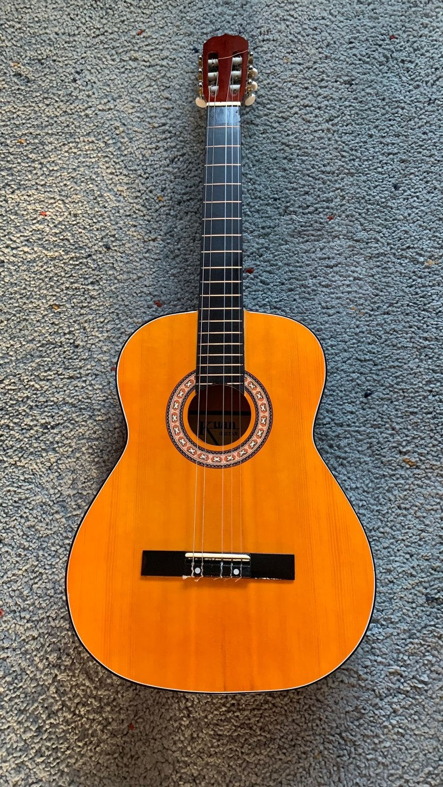 Kuan Klassieke gitaar in nog mooie staat .zie omschrijving, Muziek en Instrumenten, Ophalen, Gebruikt, Klassieke of Spaanse gitaar
