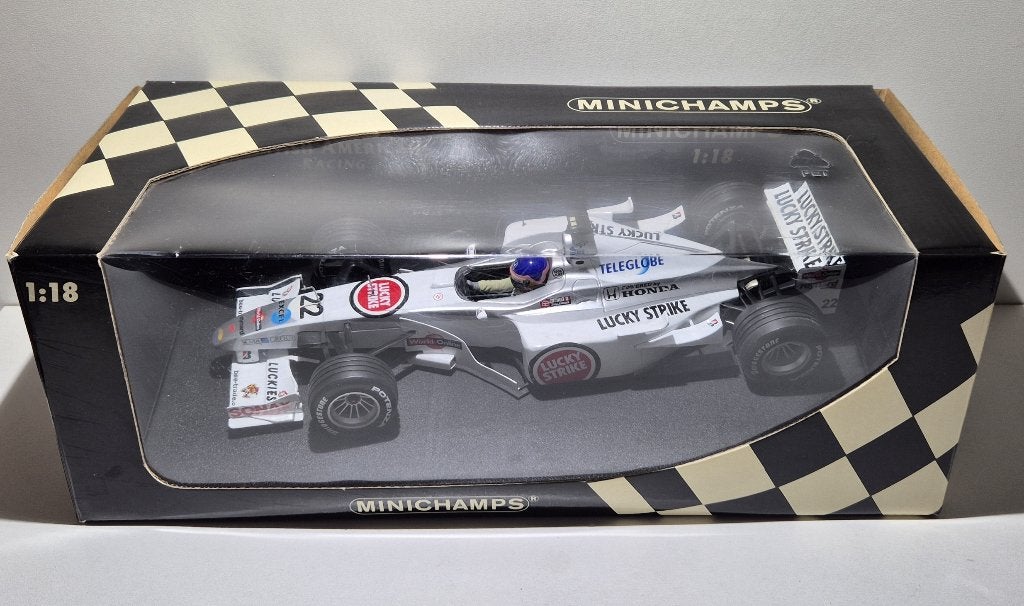 F1 Honda 02 Lucky Strike Jacques Villeneuve Boxed 1/18, Hobby en Vrije tijd, Modelauto's | 1:18, Ophalen of Verzenden, Zo goed als nieuw
