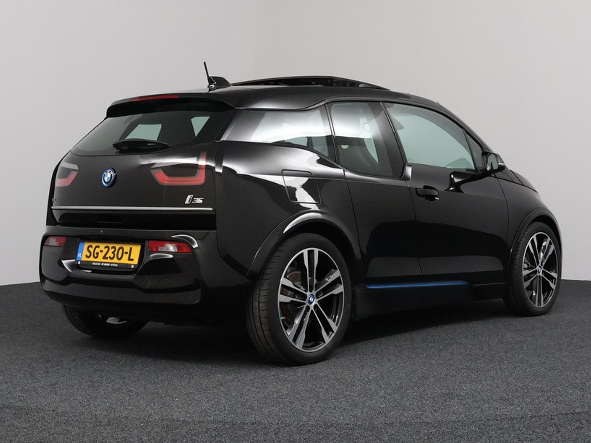 BMW i3 S 94Ah 33 kWh SoH 86,9% | ACC | Panoramadak | Warmtep, Auto's, BMW, Automaat, Achterwielaandrijving, 33 kWh, 4 stoelen