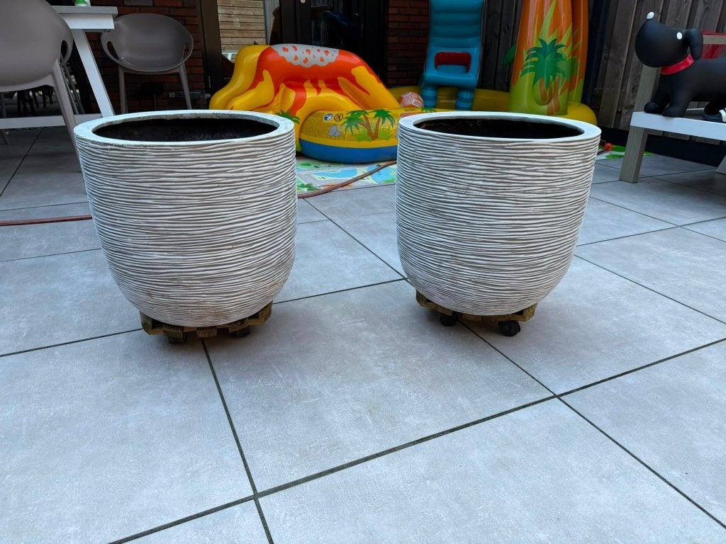 2 Capi Europe Nature-Rib bloempotten met plantenrollers, Ophalen, Kunststof, Gebruikt, 40 cm of meer
