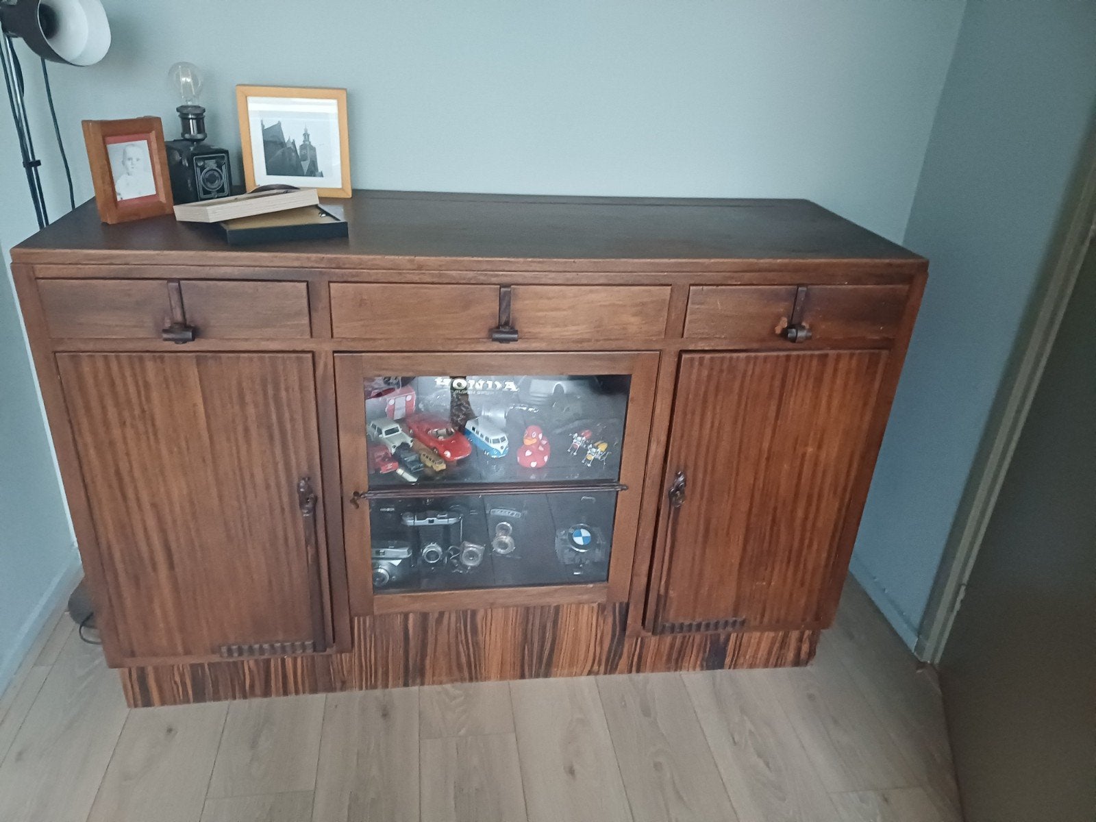 Prachtig oud dressoir met vitrine en lades, Ophalen, Gebruikt, Met lade(s), 150 tot 200 cm