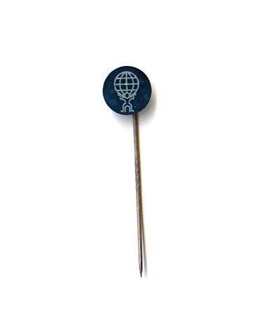 blikken onbekende speld mannetje met wereldbol, Verzamelen, Speldjes, Pins en Buttons, Verzenden, Gebruikt, Overige onderwerpen
