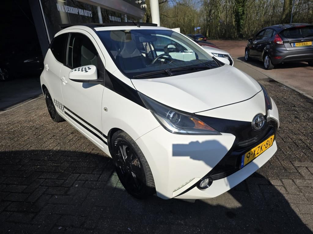 Toyota Aygo 1.0 VVT-i x-wave | 2E EIGENAAR | 12MND GARANTIE, Voorwielaandrijving, Euro 5, Gebruikt, 4 stoelen