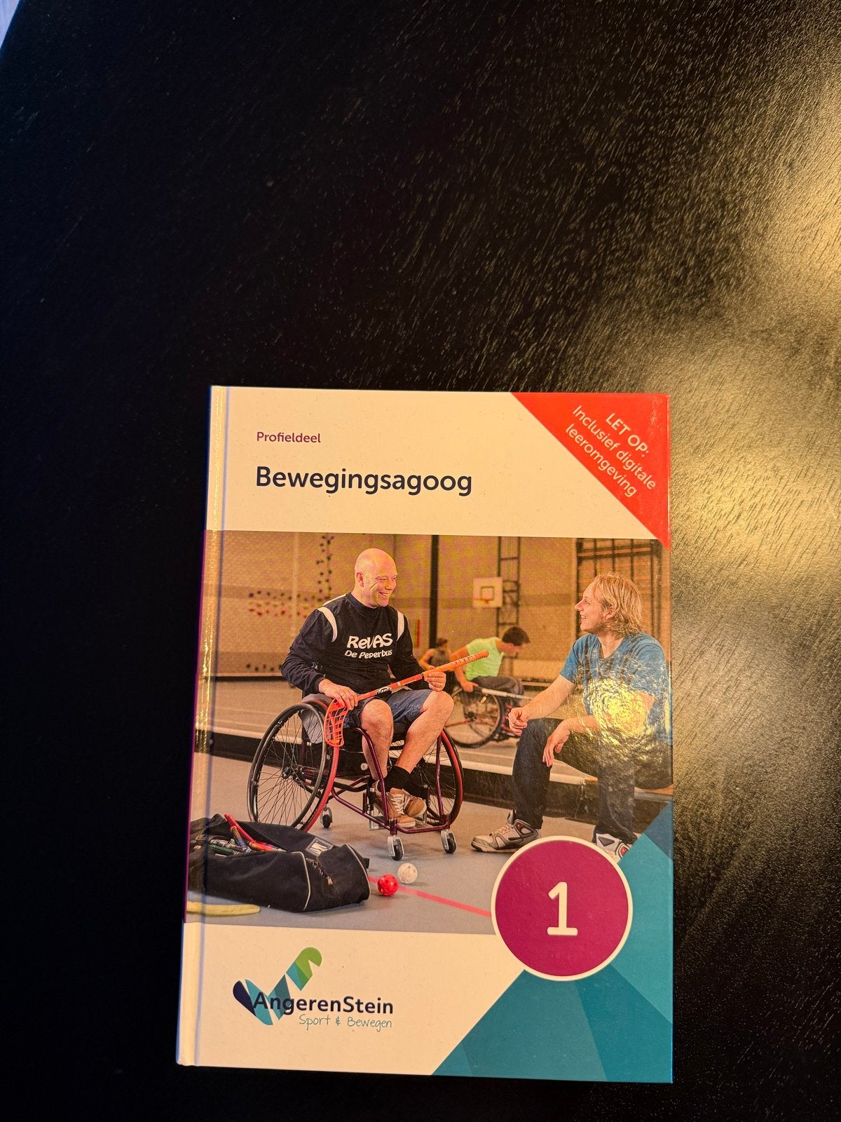 Angerenstein Sport & Bewegen - Bewegingsagoog 1, Boeken, Ophalen of Verzenden, Zo goed als nieuw, Overige niveaus, Overige vakken