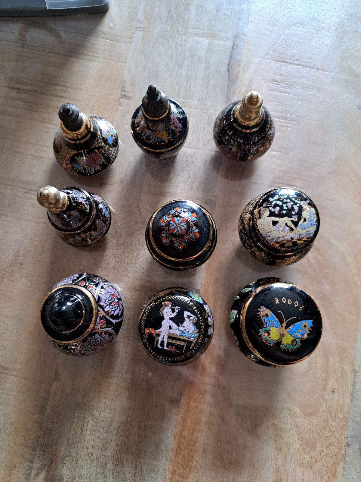 Prachtige 9  decoratieve griekse  flesjes, Antiek en Kunst, Antiek | Woonaccessoires, Ophalen of Verzenden