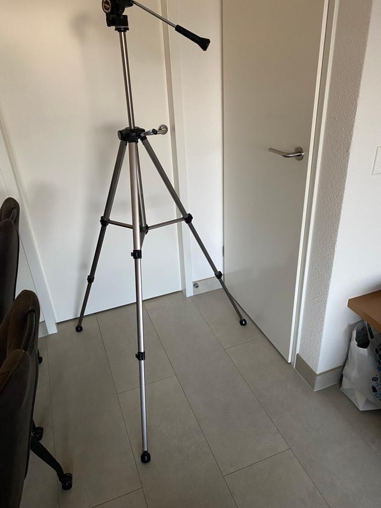 Luxe statief voor foto’s of filmen, Ophalen, Driepoot, Zo goed als nieuw, 150 tot 175 cm