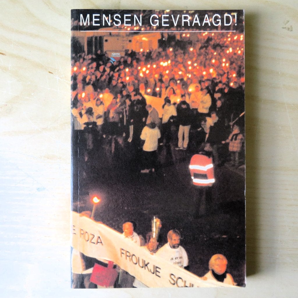 Mensen gevraagd! (interviews, bijdragen over zinloos geweld), Maatschappij en Samenleving, Ophalen of Verzenden, Zo goed als nieuw