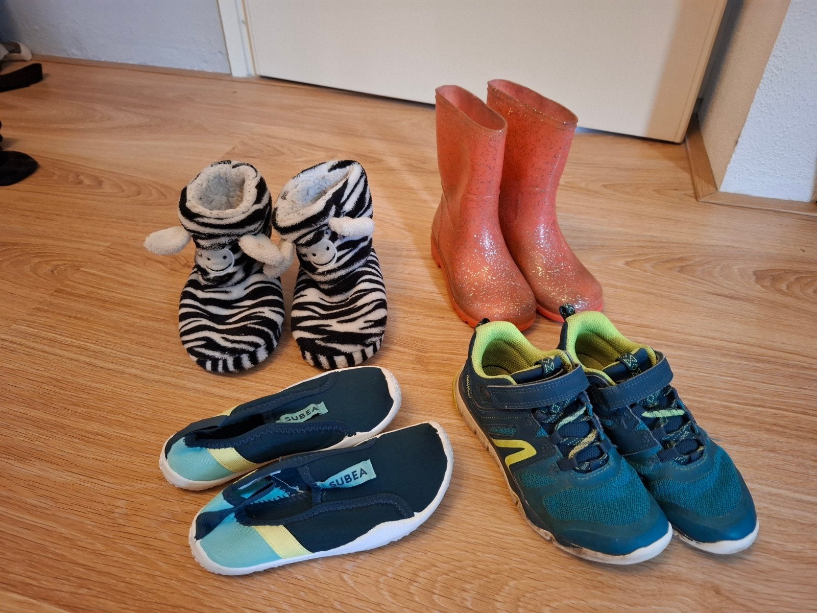 Gymschoenen, pantoffels, regenlaarzen, Ophalen of Verzenden, Jongen of Meisje, Overige typen