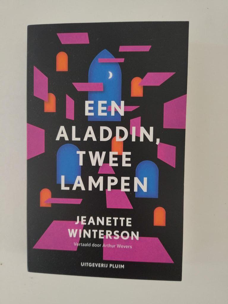 'Een Aladin, twee lampen' door Jeanette Winterson, Ophalen of Verzenden, Zo goed als nieuw