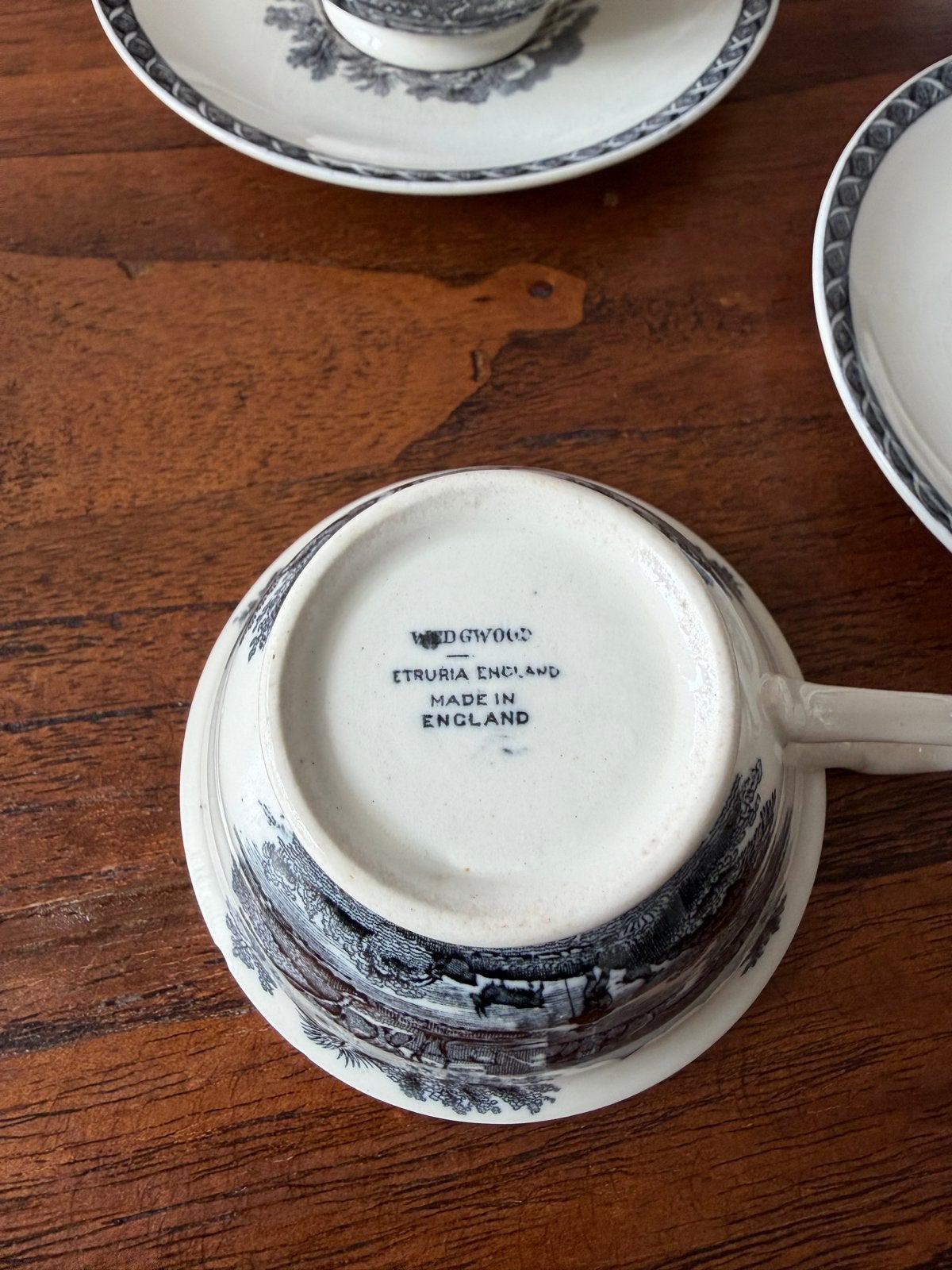 Wedgwood Etruria Engeland  4 stuks theekopjes en schotels, Ophalen of Verzenden