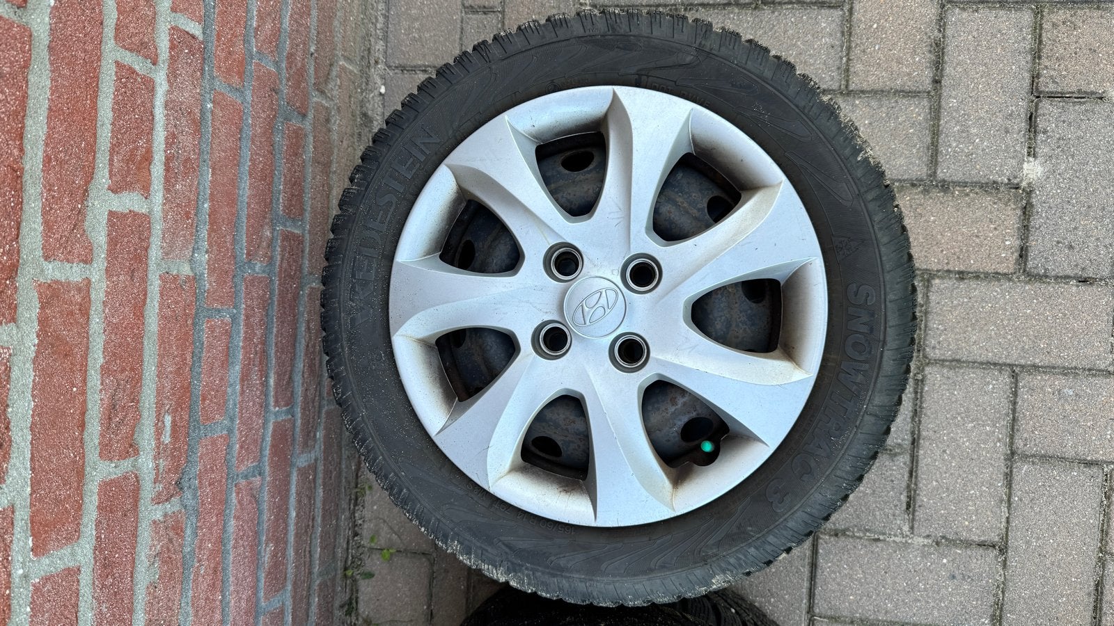 4 Winterbanden Hyundai i10 165/60 R14 79T M&S, 14 inch, Gebruikt, Banden en Velgen, Winterbanden