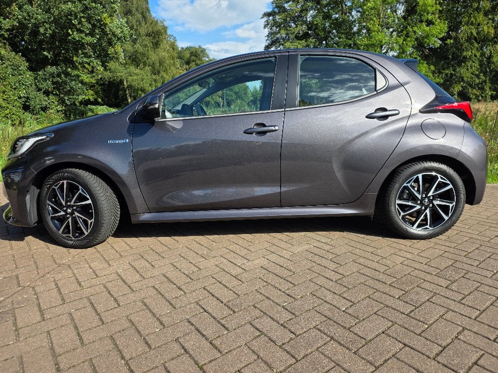 Foto 2 van Yaris Hybrid 2020 grijs Garantie Trekh, Android auto Keyless