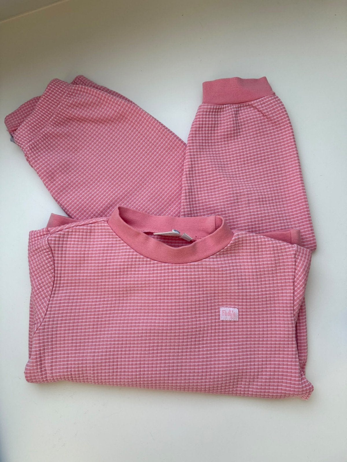 Heerlijke pyama FEETJE in uitstekende staat maat 116, Nacht- of Onderkleding, Meisje, Ophalen of Verzenden, Zo goed als nieuw