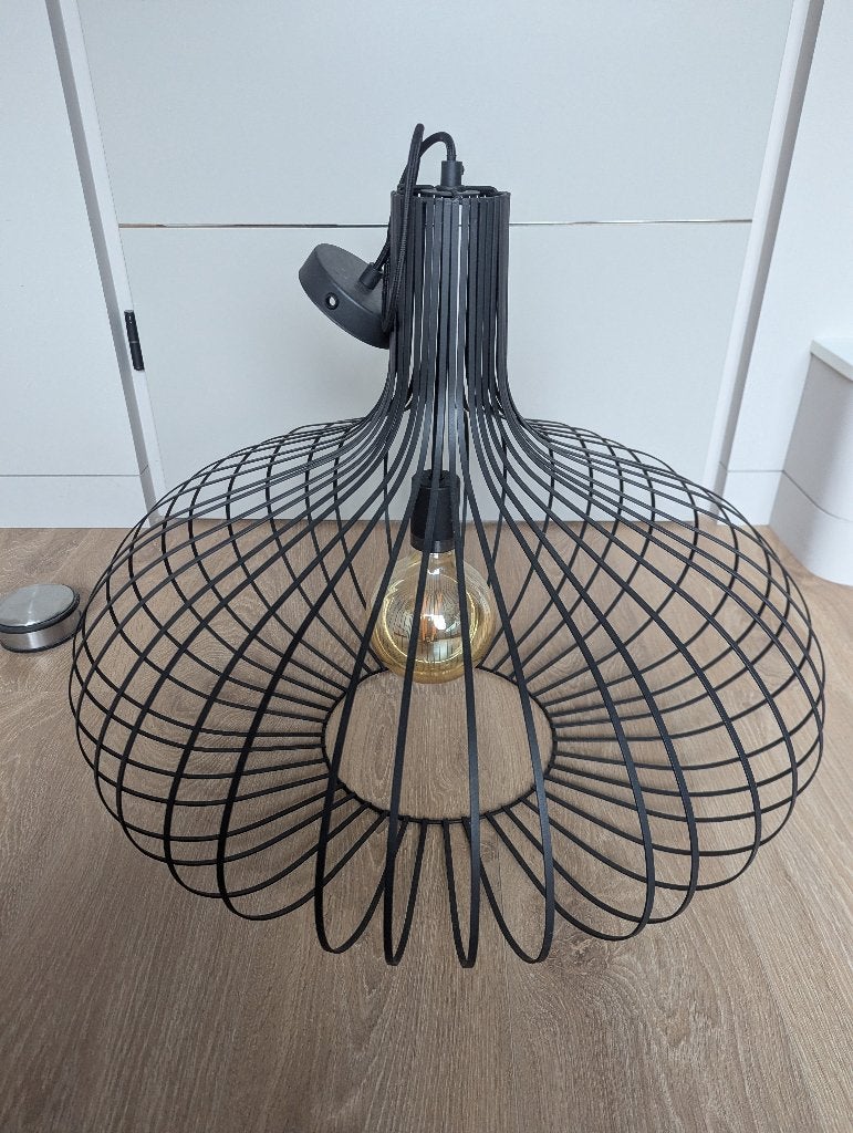Zwarte draadlamp hanglamp 65cm met E27 fitting ., Huis en Inrichting, Ophalen, Modern, Industrieel, E27 (groot), Zo goed als nieuw