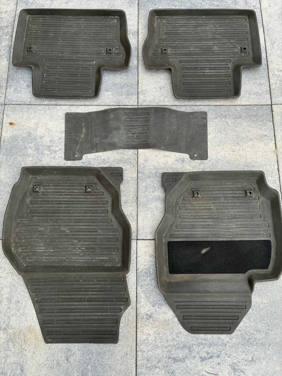Volvo All-Weather rubberen vloermatten set V70 2016, Ophalen, Gebruikt