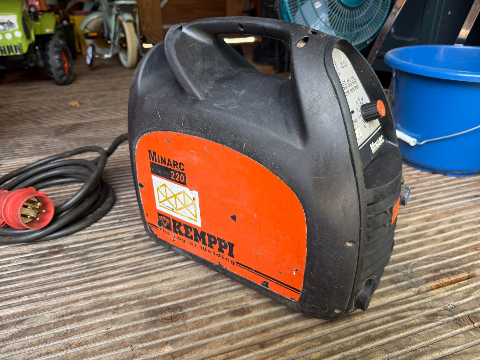 Kemppi MinArc 220, Ophalen, Zo goed als nieuw, 250 ampère of meer, Elektroden