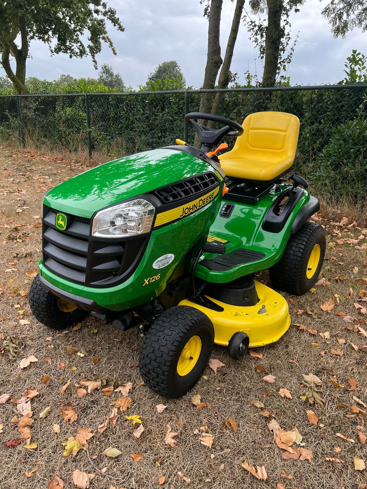 ZGAN John Deere X126 zitmaaier 18pk hydrostaat, 75,6 uur, John Deere, Ophalen of Verzenden, Zo goed als nieuw, Horicon Wisconsin