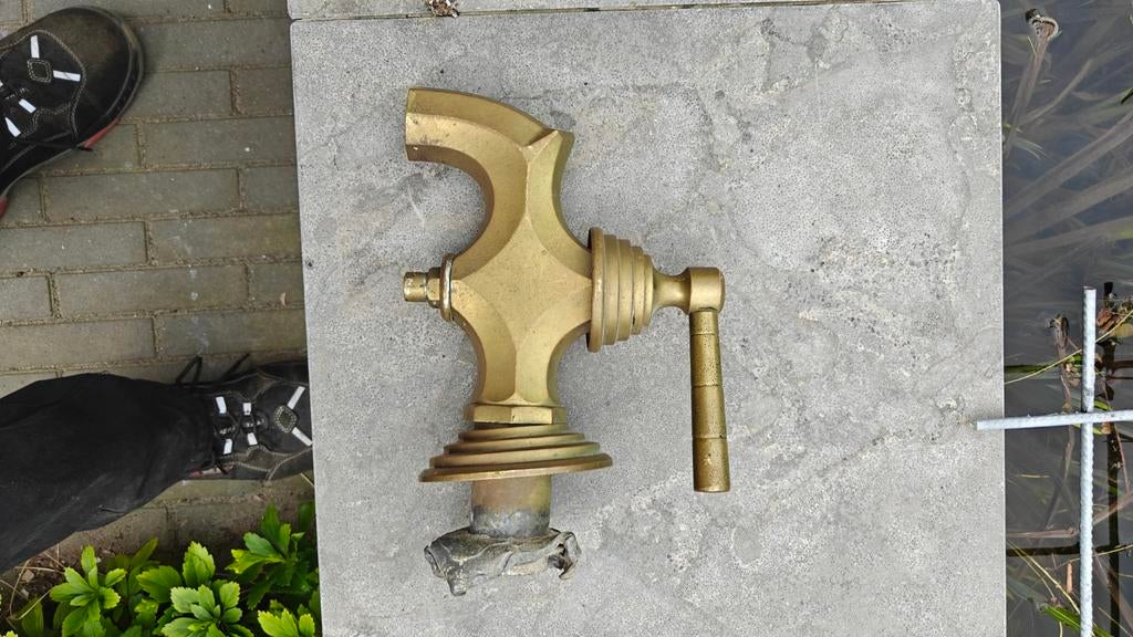 Bronzen kraan, Antiek en Kunst, Ophalen of Verzenden
