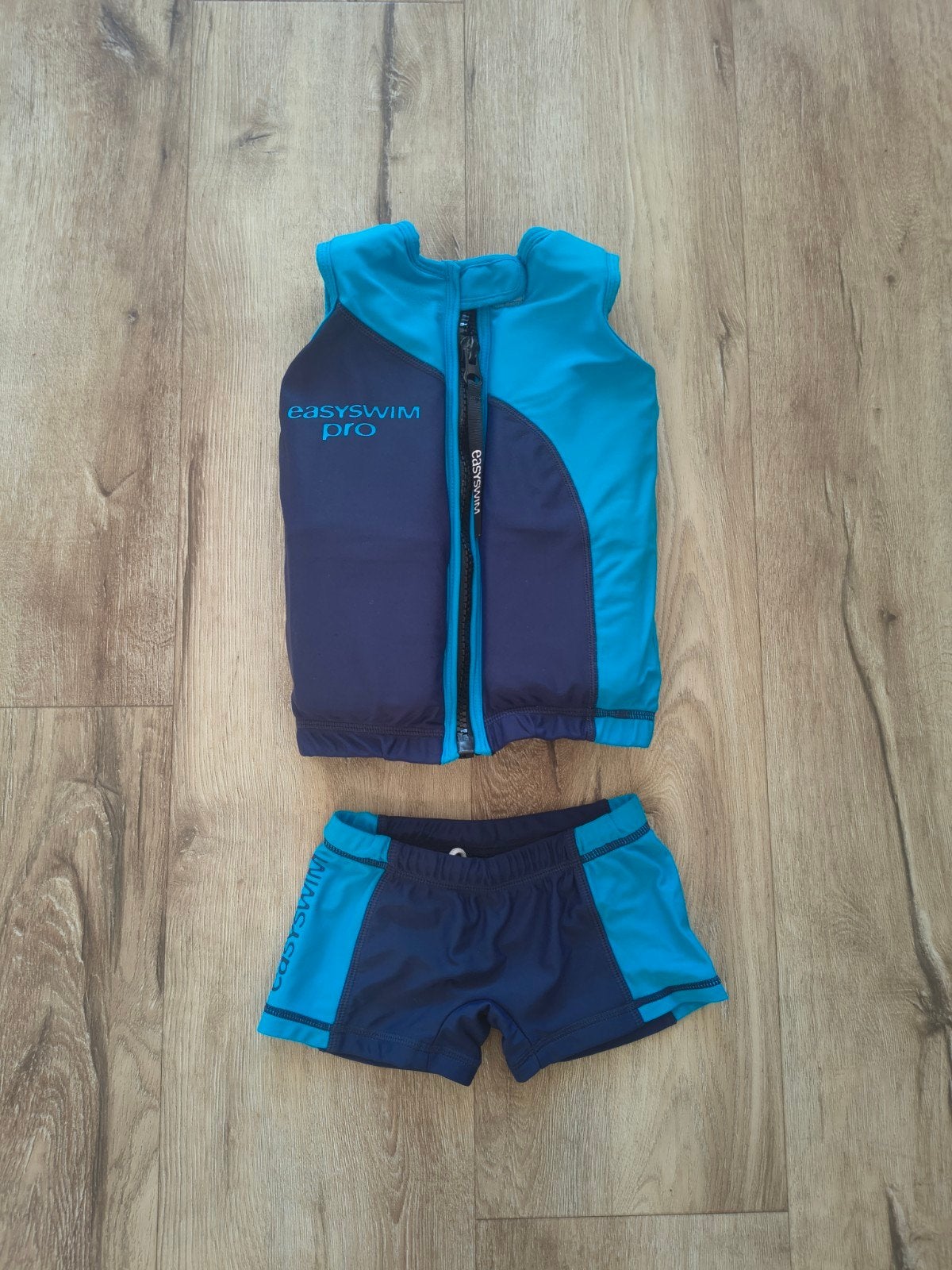 Mooi blauw EasySwim Pro zwemvest, drijfvest zwemles, maat S., Ophalen of Verzenden, Zwem-accessoire, Onb, Jongen of Meisje