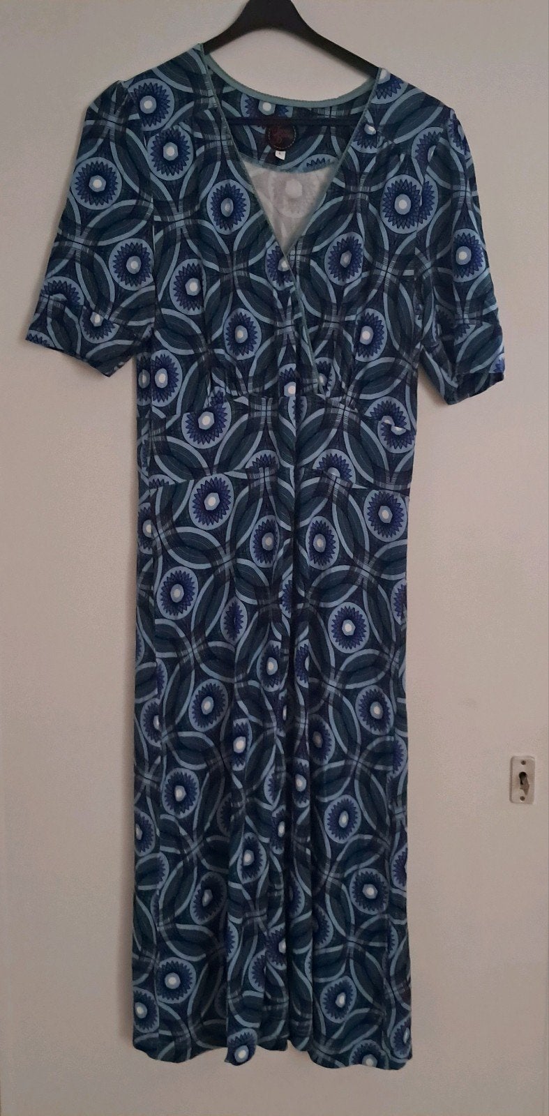 Lange jurk van Tante Betsy, L, Ophalen of Verzenden, Zo goed als nieuw, Blauw, Onder de knie