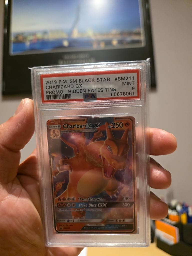 PSA 9 Charizard GX SM211 Hidden Fates Promo Pokémon Kaart, Ophalen of Verzenden, Zo goed als nieuw, Losse kaart