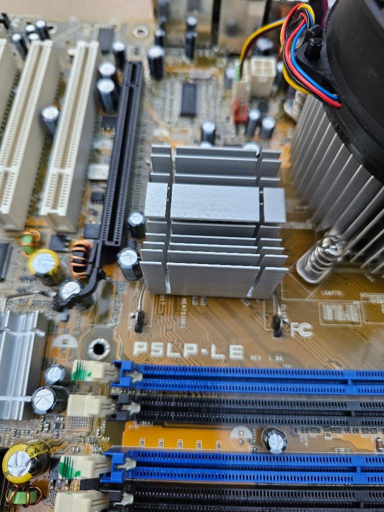 Asus P5LP-LE Pentium 4 3,0Ghz, Computers en Software, Gebruikt, ATX, Intel, Socket 775